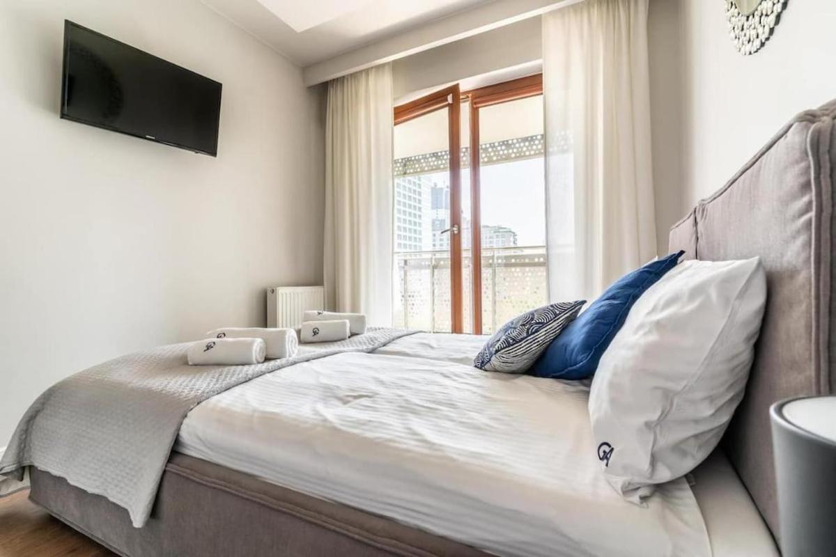 Urban Chic - One Bedroom - Luxury Stays&wronia118 * Warszawa